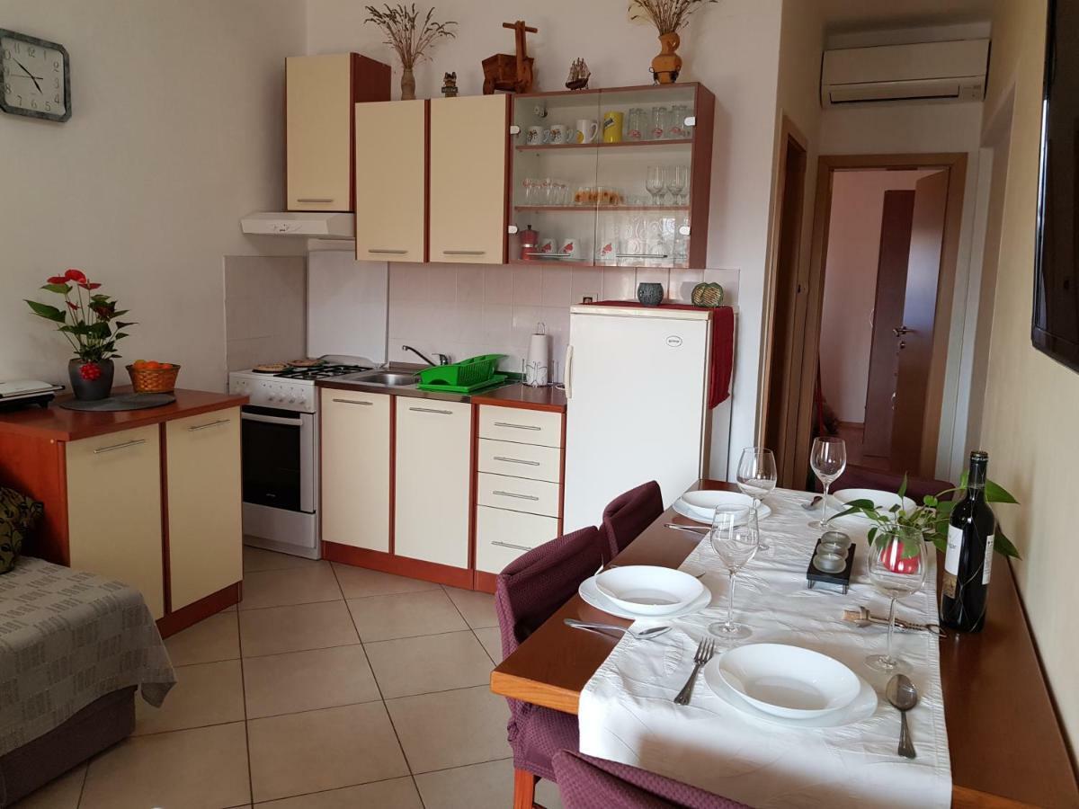 Apartments Davor Umag Exterior photo